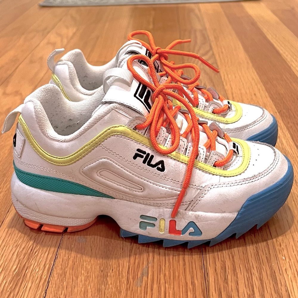 Fila womens sneakers size US 5